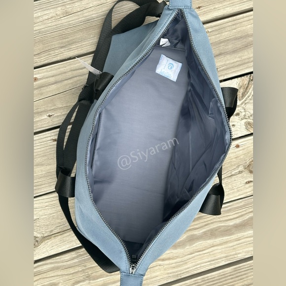 Coach travel bag/ Weekender bag / duffle/ gym bag - Picture 5 of 7